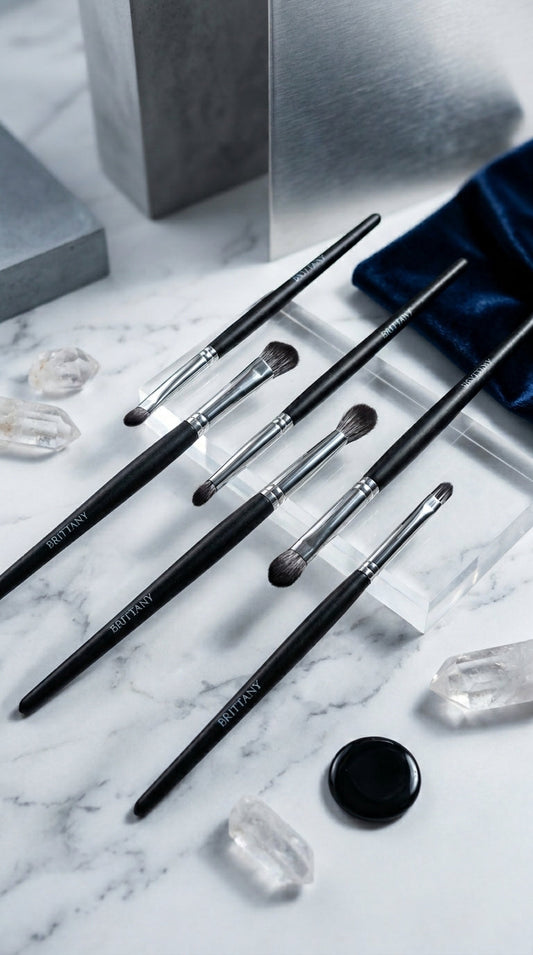 Lip Brush Guide: How to Apply Lip Colour with Precision & Longevity