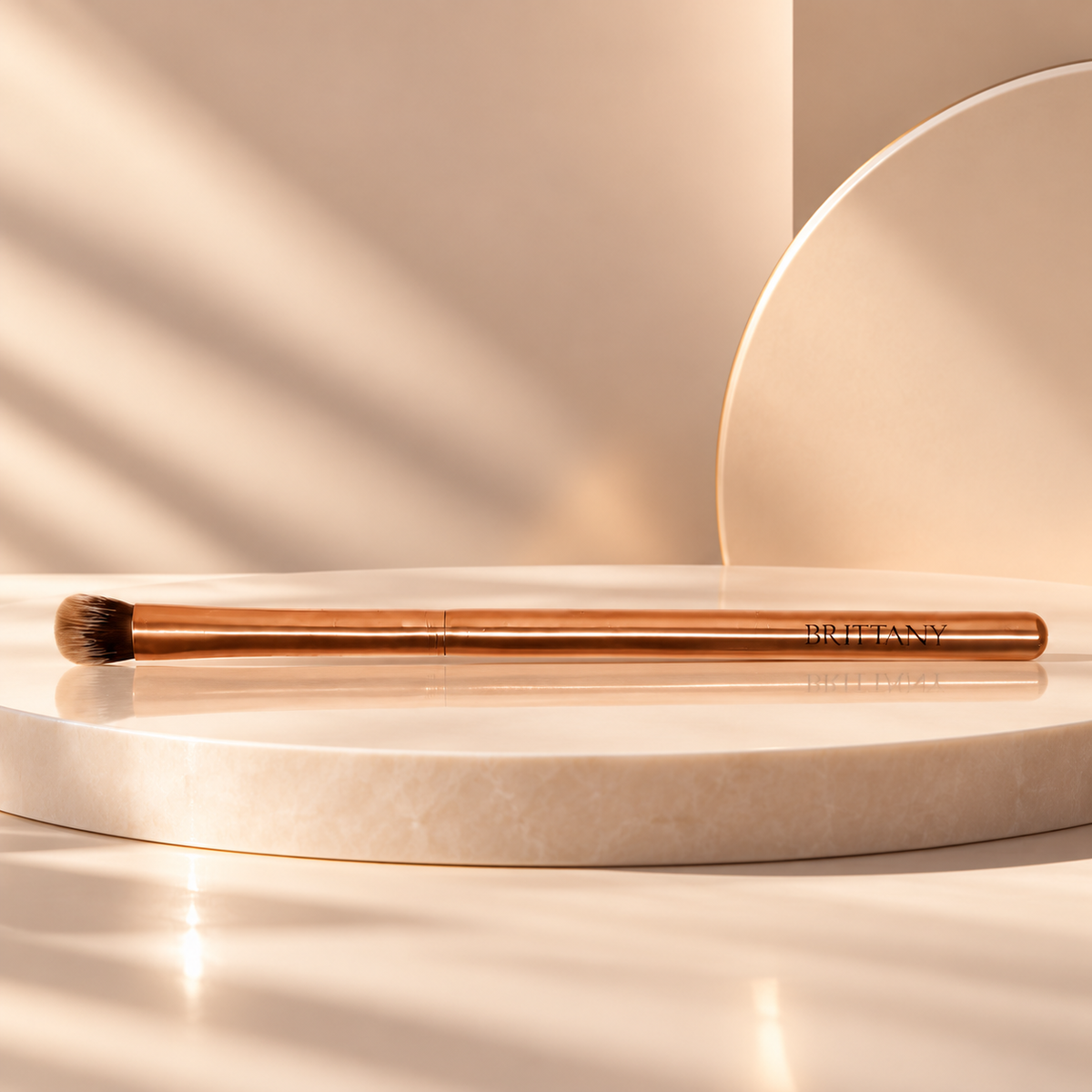 Large Eye Shadow Brush for Effortless Eye Looks