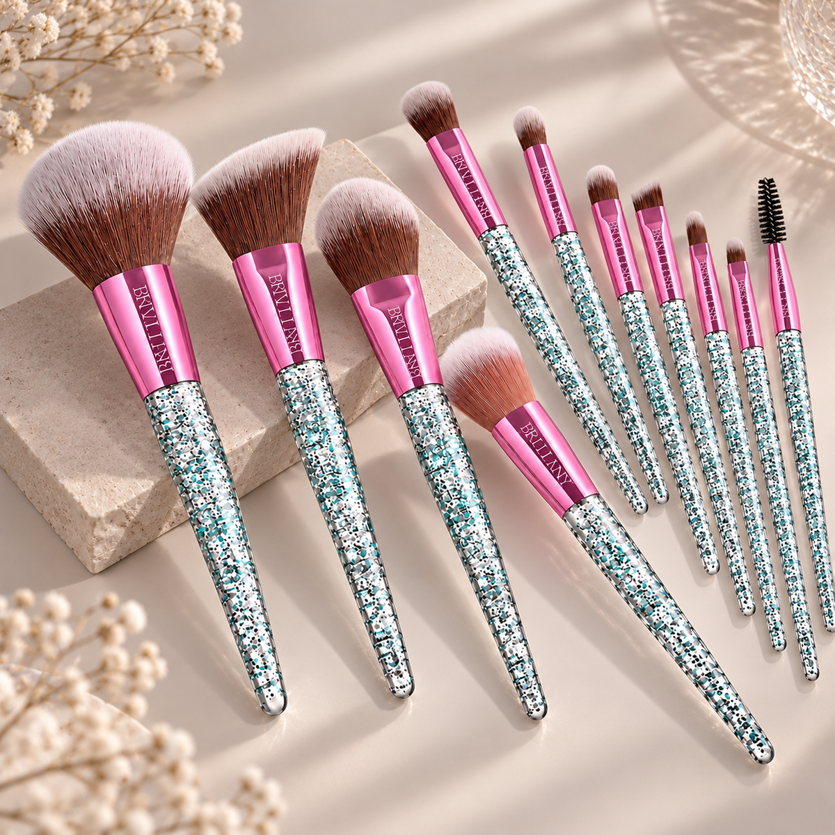 Glowy 'n' Glam Makeup Brush Set: Achieve Effortless Radiance with Brittany's 10-Piece Brush Collection