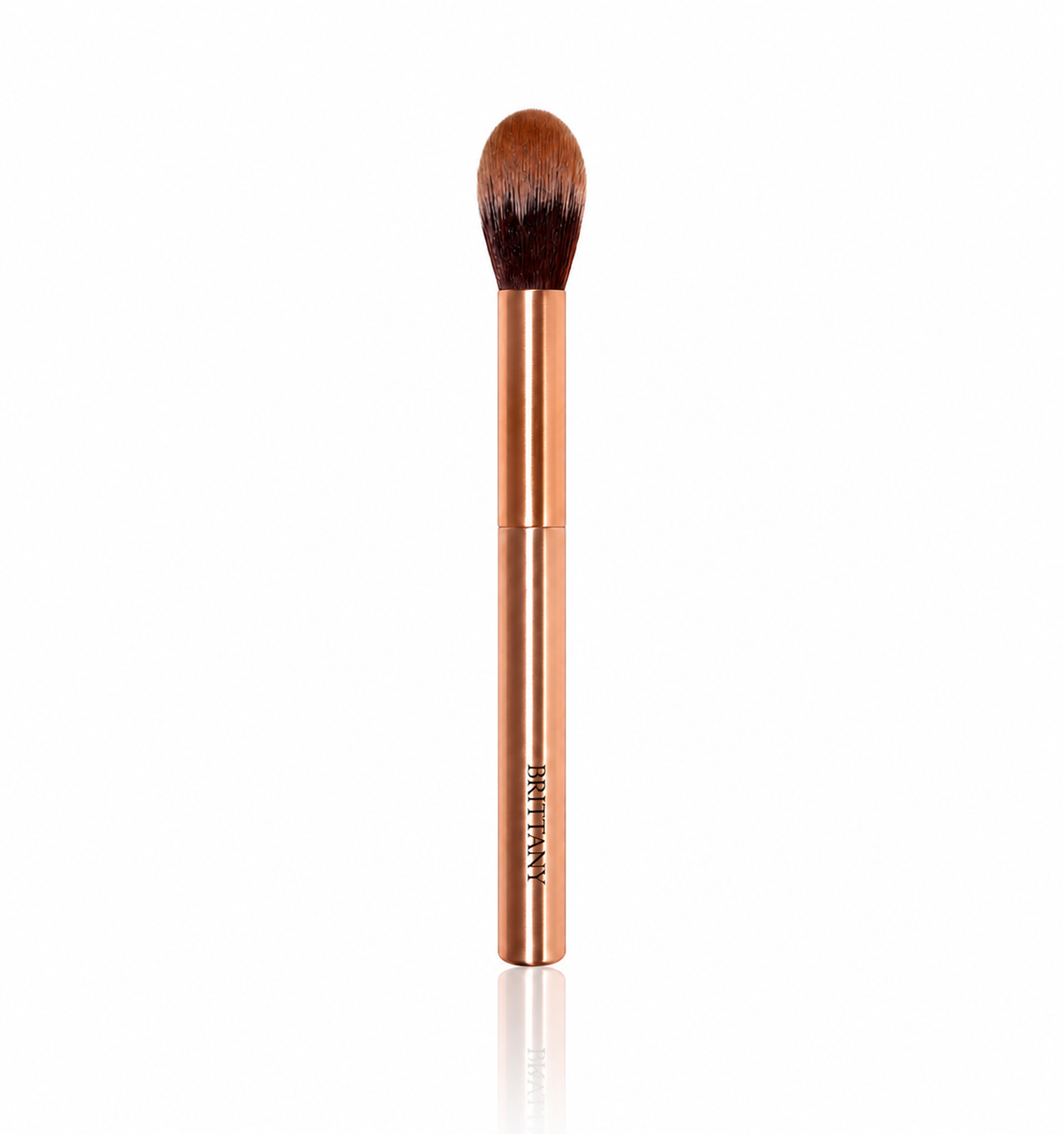 Flawless Highlight Brush: Elevate Your Glow with Effortless Precision